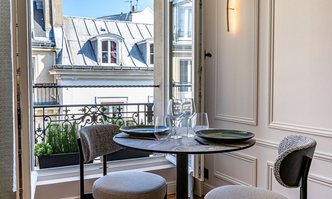 Quartier de Rochechouart Apartment | Villa SoPi Appart'Hotel by Patrick Hayat