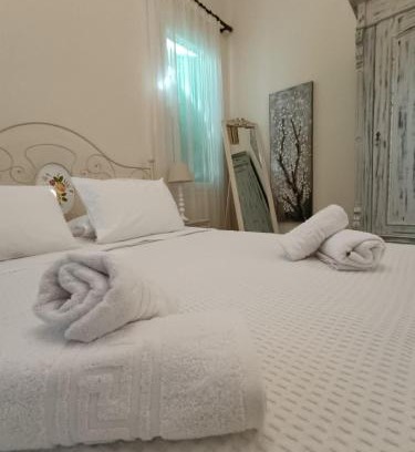 Chios Town Apartment | Villa Souria