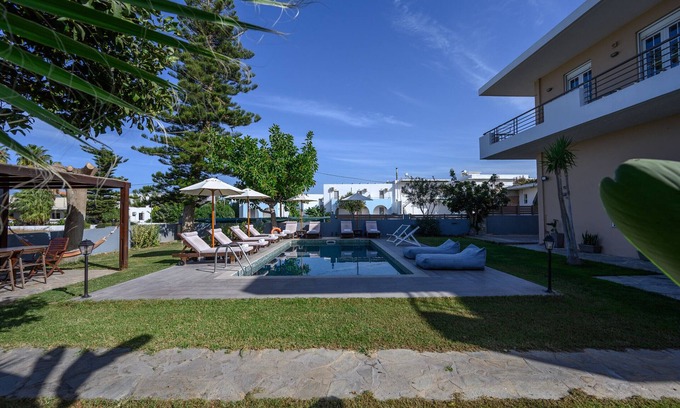 Platanes Villa | Villa Spyros Platanias near to beach & amenities