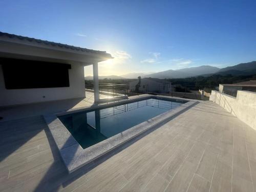 Pinarellu Villa | Villa Stella avec piscine entre mer et rivière