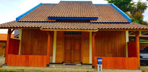Sidomulyo Villa | Villa Strawberry Annisa Batu Malang