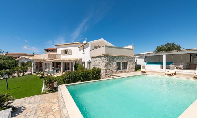 Sant'Antioco Villa | Villa Sulky: villa with private pool in Sant'Antioco