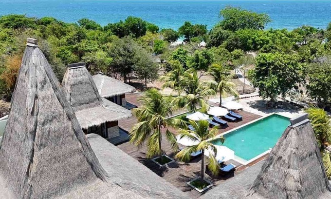 Desa Kadumbul Resort | Villa SUMBA, a lush getaway villa beachfront.