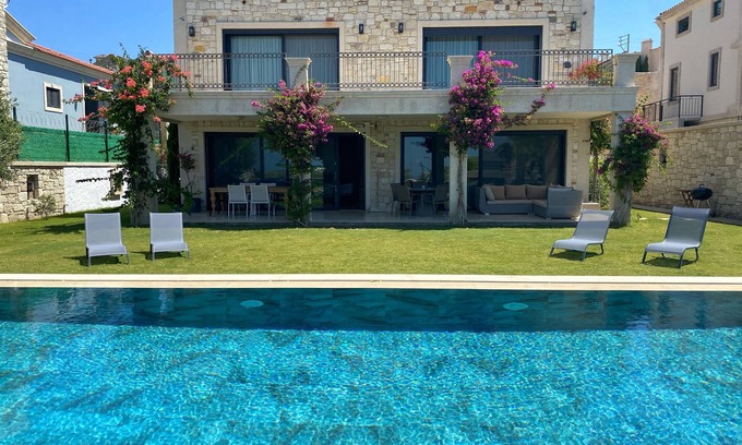 Cesme Villa | Villa Sunset Cesme for 10-12 persons Alacati Cesme center 10 min