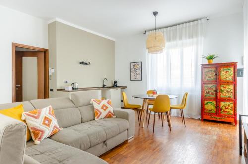 Nova Milanese Apartment | Villa SuperNova