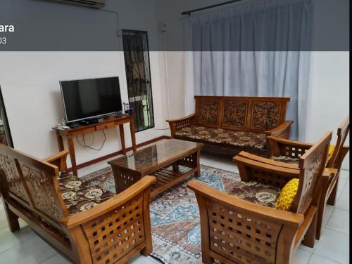 Shah Alam House | Villa Suria SemiD Homestay Shah Alam