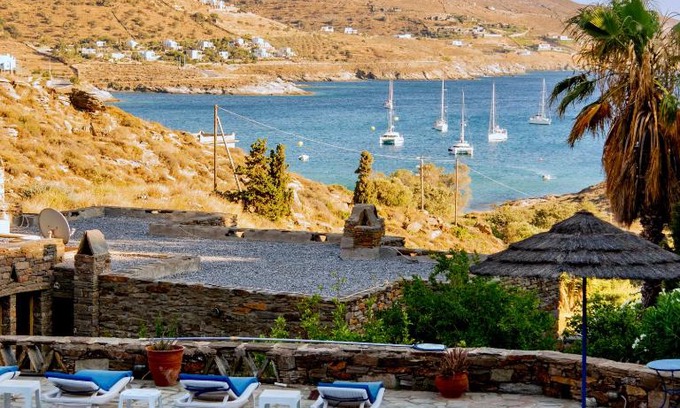 Koundouros Villa | Villa Tereza, 3-Min Walk to Koundouros Beach Waves