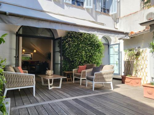 Cannes City Centre Villa | Villa Terra by Festif Azur - House 250m2 Quiet, 5 min walk from Palais des Festivals and Beaches