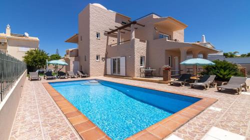 Gale Villa | Villa Terramar - Golden & Salty