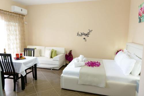 Ksamil Villa | Villa Teuta's Ksamil