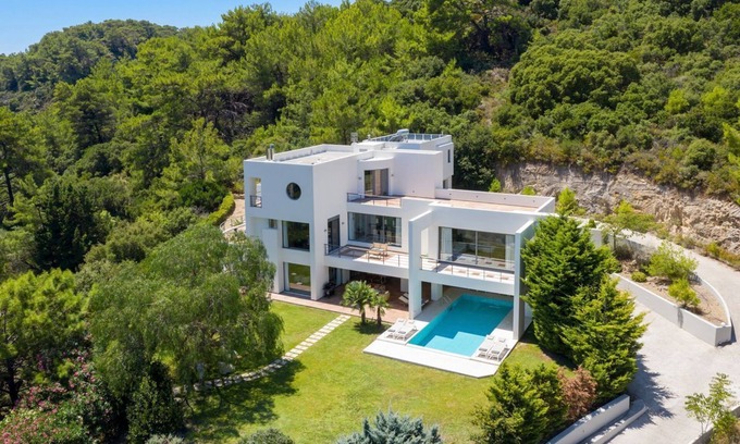 Ixia Villa | Villa Trianta - Four Bedroom Villa, Sleeps 10