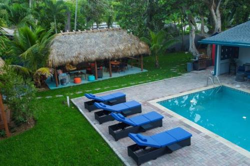 North Miami Villa | Villa Tropical - Your private Miami Resort with a heated pool