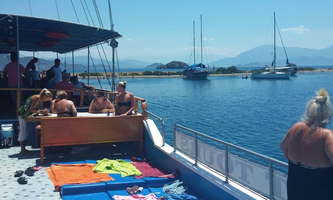 Oludeniz Villa | "Villa Trostheim", Big Pool Area, 6 Bedrooms, 14 people, wirless internet