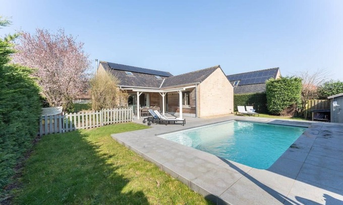 Koksijde House | Villa T’Uzetje – villa with pool in Oostduinkerke