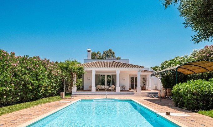 Benalup-Casas Vieja House | Villa Vainilla on the golf course with pool, Wi-Fi, and garden