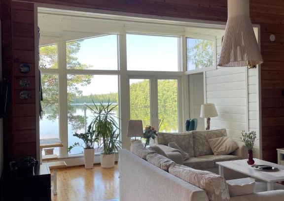 Nilsia House | Villa Valkeinen