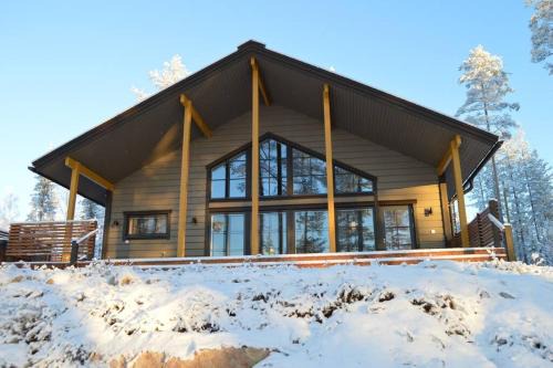 Rovaniemi Ski Chalet | Villa Vasa - new luxury villa next to lake