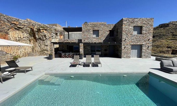 Koundouros Villa | Villa Veneterra-Pool-SeaView-ConciergeServices