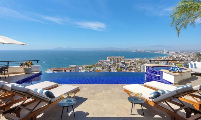 Romantic Zone Villa | Villa Ventana: 7 Bedroom Luxury Villa with Staff included