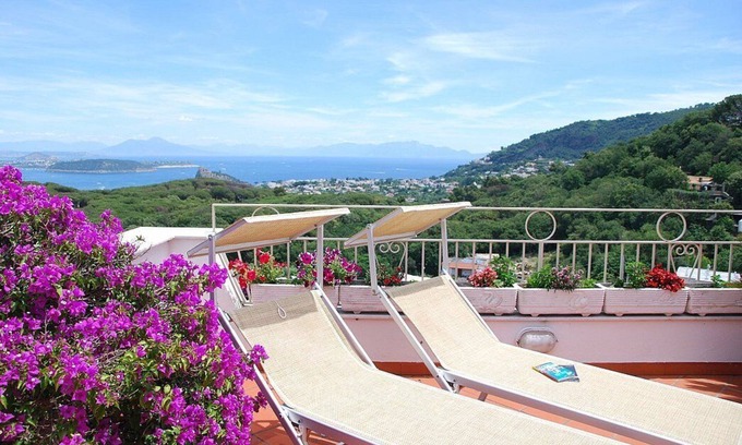 Fiaiano House | Villa Venturina B: A bright and sunny independent house which faces the sun and the sea, with Free WI-FI.
