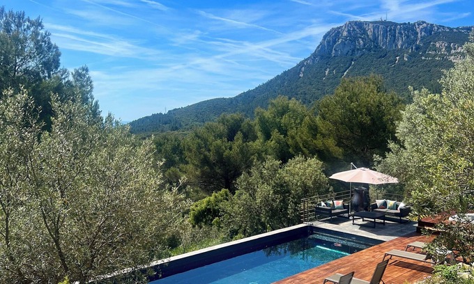 Sollies-Ville Villa | Villa VESPERA for 10 persons with unobstructed view heated salt pool