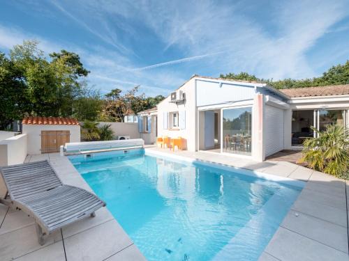 Saint-Palais-sur-Mer Villa | Villa Villa Perdrix by Interhome