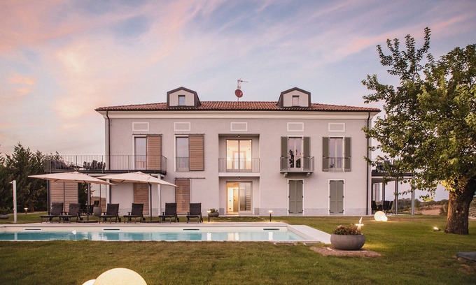 Nizza Monferrato Apartment | Villa Vinory Bricco di Nizza - Deluxe Apartment First Floor West