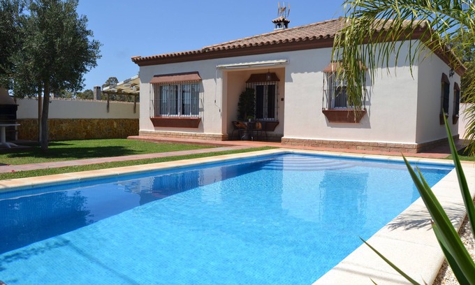 Los Franceses-la Vega Ski Chalet | Villa with private pool in Pinar de los Franceses (WIFI)