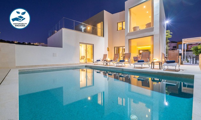 Albufeira Villa | Villa w/heatable pool & BBQ near Albufeira marina