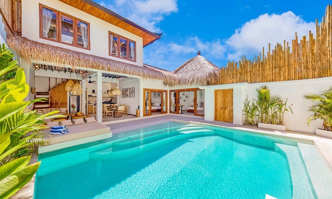 Laksmana Villa | Villa Waikiki - Brand New 4BDR with huge Pool