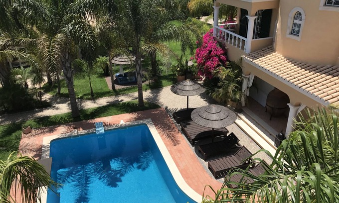Vilamoura House | VILLA WITH A VERY BIG, BEAUTIFUL GARDEN AND TENNIS