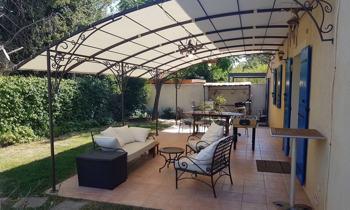 La Crau House | Villa with all comforts, swimming pool, air conditioning, beautiful garden!