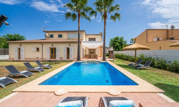 Crestatx Ski Chalet | Villa with barbecue Romana private pool Mallorca