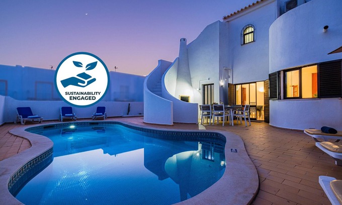 Gale Villa | Villa with BBQ & rooftop near the beach, Galé