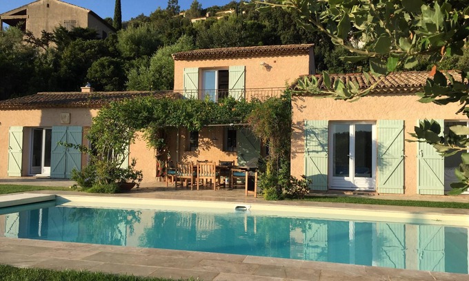 Cavalaire-sur-Mer Villa | Villa with beautiful sea-view and pool for 6 people