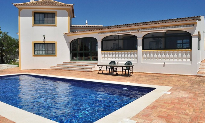 Sao Bras de Alportel Villa | Villa with breathtaking views over the sea and Faro's valley