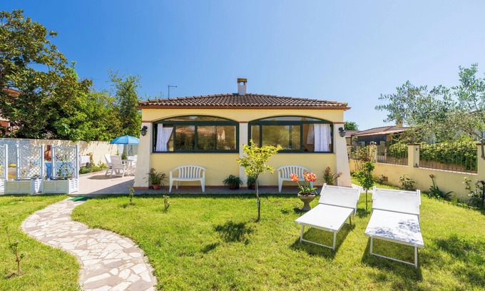 Arbatax House | Villa with garden 200 meters from the sea