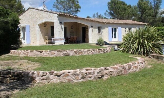 Bagnols-en-Foret Villa | Villa with heated private pool in Bagnols-en-Forêt