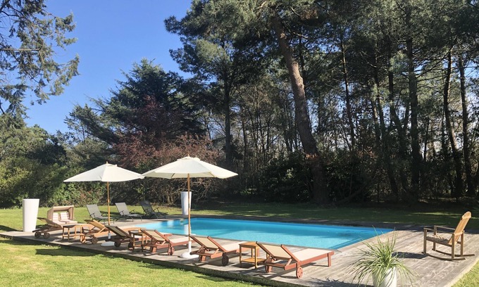 Gradignan Villa | Villa with heated pool in the heart of the pines