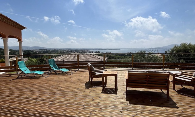 Bouzigues Villa | Villa with infinity spa pool and breathtaking views
