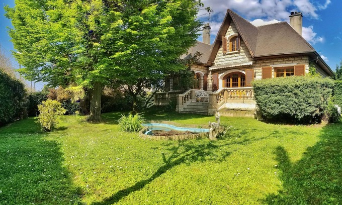 Draveil House | Villa with large garden in quiet location near Paris, Orly, forest and lakes