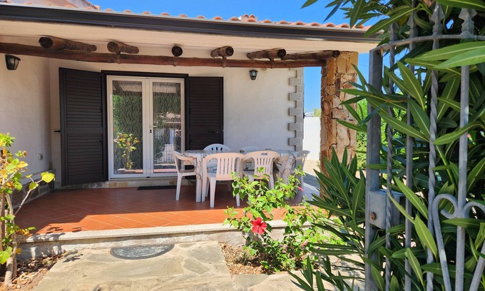 San Teodoro City Centre House | Villa with parking and veranda, 900 m from the beach - San Teodoro