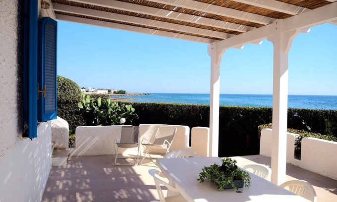 Torre Suda Villa | Villa with pier by the sea