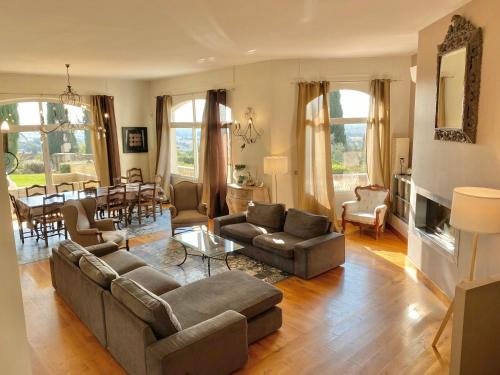 Chateauneuf-du-Pape House | Villa With Pool In Châteauneuf-Du-Pape