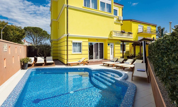 Vintijan Villa | Villa with pool and air conditioning