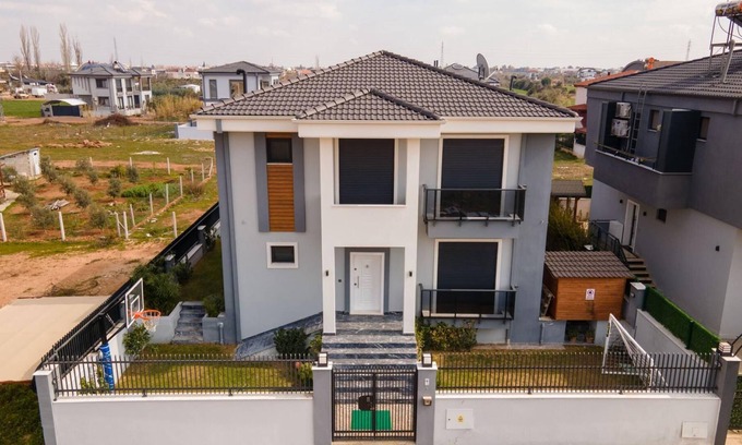 Dosemealti Villa | Villa with Pool, Garden and Terrace in Antalya