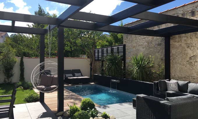 La Rochelle House | Villa with pool just a few minutes' walk from the beach and the Old Port