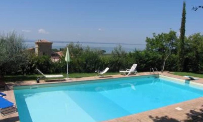 San Feliciano House | Villa with swimming pool and garden- San Feliciano, Trasimeno lake