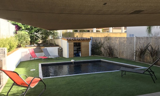 La Crau House | Villa with swimming pool ideal for couple with children near Hyères