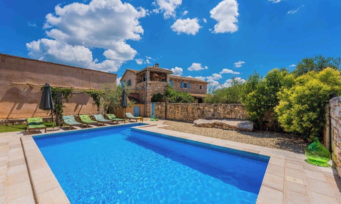 Grandici Villa | Villa with swimming pool, tavern and wine cellar